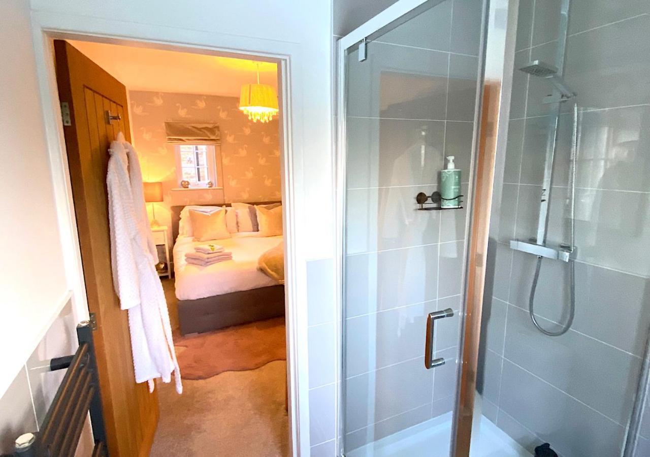The Lodge Chester - Luxury Apartment For Two, With Free Parking! Hough Green المظهر الخارجي الصورة